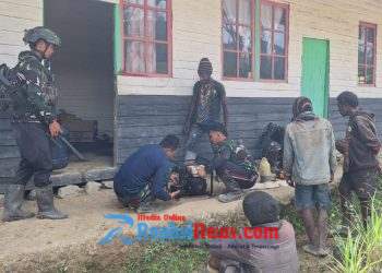 Jaya Sakti Peduli, Personel TK Zanepa Satgas Yonif 113/JS Jadi Montir di Pedalaman