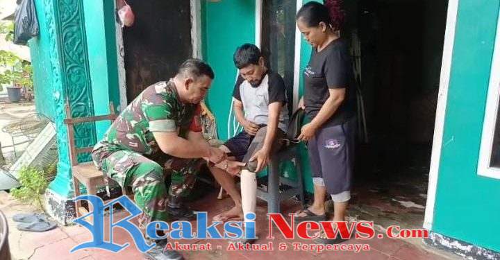 Babinsa Warungkiara Sertu H. Agus Ramdani Koramil 2203/Warungkiara Bantu Warga Dapatkan Kaki Palsu Lewat Kerja Sama Relawan Donatur