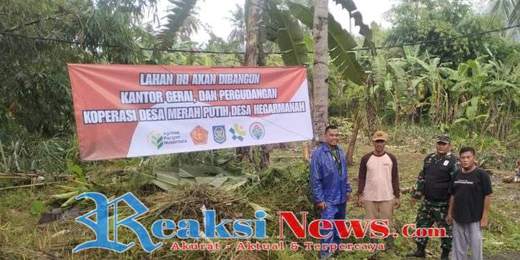 Danramil 2203/Warungkiara Kapten Inf Agus Rahman Tinjau Lahan Pembangunan Koperasi Desa Merah Putih di Hegarmanah