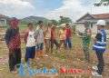 Babinsa Koramil 0607-01/ Sukaraja Kawal Pembangunan Koprasi Desa Merah Putih