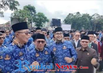 Ketua DPRD Kota Sukabumi Hadir Memberikan Apresiasi atas Pelantikan Resmi 1.827 Pegawai Pemerintah dengan Perjanjian Kerja (PPPK) Paruh Waktu di Lapang Merdeka Kota Sukabumi