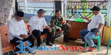 Kapten Inf Agus Rahman, Danramil 2203/Warkir, Laksanakan Komsos Bersama Camat dan Kades untuk Percepatan Pembentukan Koperasi Desa Merah Putih