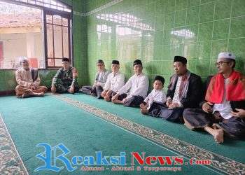 Sertu H. Agus Koramil 2203/Warungkiara Wakili Danramil hadiri Khotam Akbar tingkat Kecamatan
