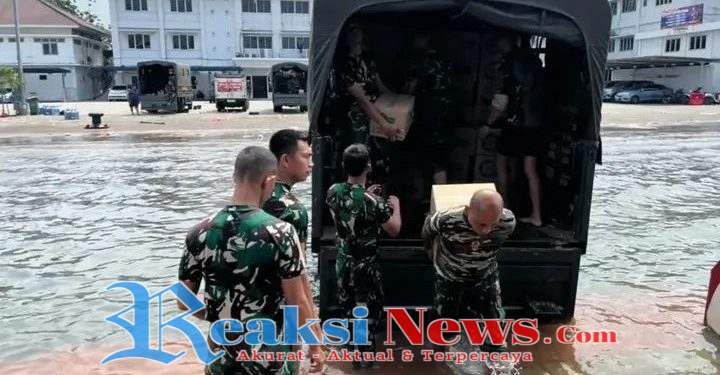Yonkav 1 Kostrad Dukung Penanggulangan Bencana dengan Bantuan Logistik