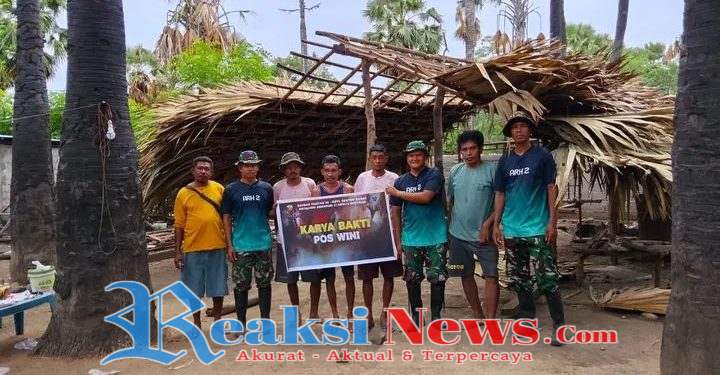 Wujud Kemanunggalan TNI, Satgas Pamtas Yonarhanud 2 Kostrad Adakan Karya Bakti Bangun Rumah Warga