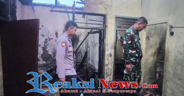 Sigap Terima Laporan Warga. Polsek Baros Gerak Cepat Lakukan Penanganan Kebakaran