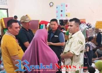 Tinjau Kondisi Warga di Lokasi Gerusan Sungai Cidadap, Wabup Pastikan Kebutuhan Dasar Terpenuhi