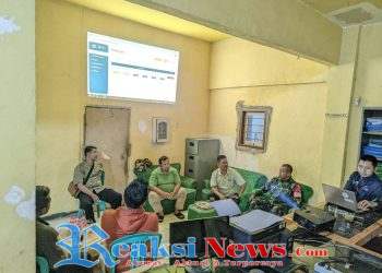 Serka Enceng Setiawan Koramil 2203/Warungkiara Hadiri Rapat Koperasi Desa Merah Putih di Sukaharja