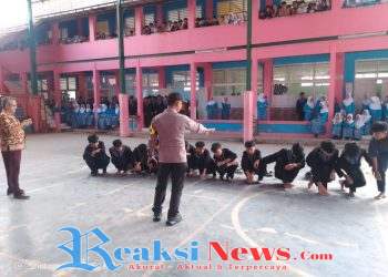 Drama Tawuran yang Bikin Haru, Siswa SMPN 2 Cibadak Kejutkan Guru di Hari Guru Nasional 2025