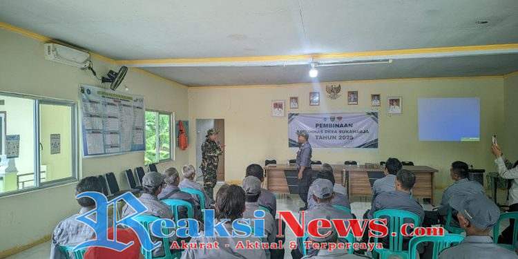 Babinsa Sukaharja Serka Enceng Koramil 2203/Warungkiara Laksanakan Monitoring Pembagian Insentif Linmas