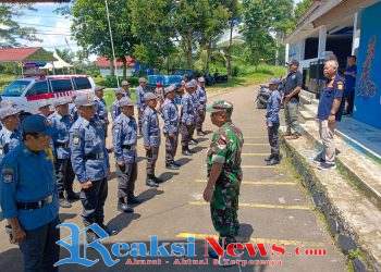 Sertu Nasruloh Koramil 2203/Warungkiara Hadiri Peningkatan Kapasitas dan Bimtek Satlinmas Desa Ubrug