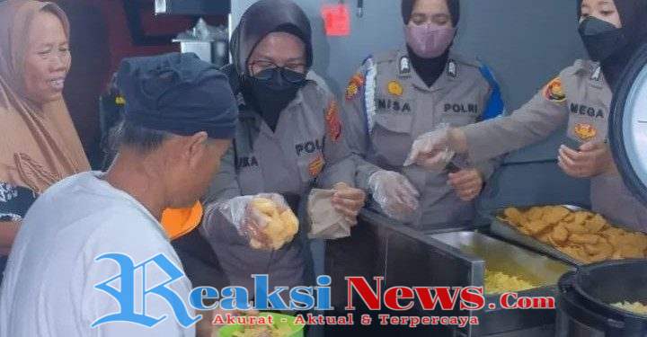 Polda Jabar Hadirkan Kendaraan Dapur Lapangan Untuk Warga Terdampak Banjir Di Karawang