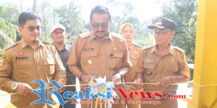 Jembatan Gantung Leuwi Reuming dan IGD Puskesmas Kalibunder Diresmikan Bupati Sukabumi H Asep Japar