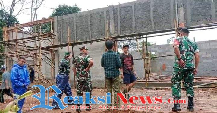 Danramil 2203/Warungkiara dan Danpos Bantargadung Dampingi Dandim 0622/Sukabumi Tinjau Progres Pembangunan Koperasi Desa Merah Putih