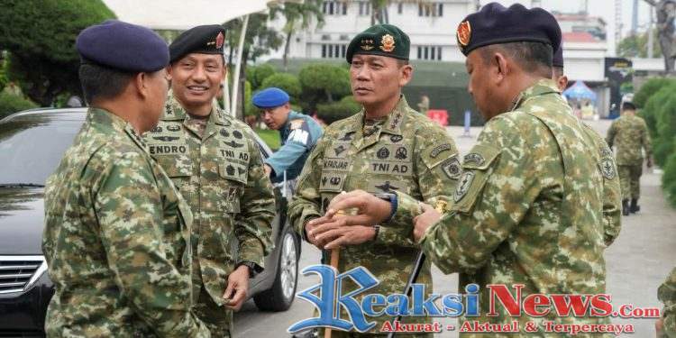 Pangkostrad Hadiri Penutupan Latihan Integrasi Taruna Wreda Nusantara (Latsitardanus) ke-46