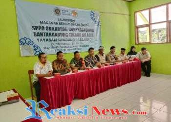 Babinsa Bantargadung Serka Didik Susanto Koramil 2203/Warungkiara Hadiri Launching SPPG Sukabumi di SDN Buanajaya