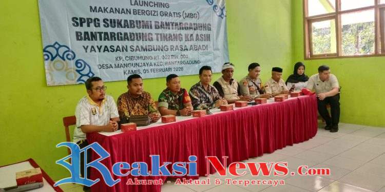 Babinsa Bantargadung Serka Didik Susanto Koramil 2203/Warungkiara Hadiri Launching SPPG Sukabumi di SDN Buanajaya