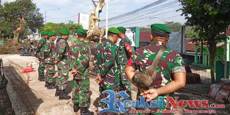 Anggota Koramil 2203/Warungkiara Siaga Jelang Cuti Bersama dan Ramadhan