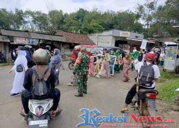 Sertu H. Agus Ramdani Koramil 2203/Warungkiara Laksanakan PAM Pawai Sambut Ramadhan di Warungkiara