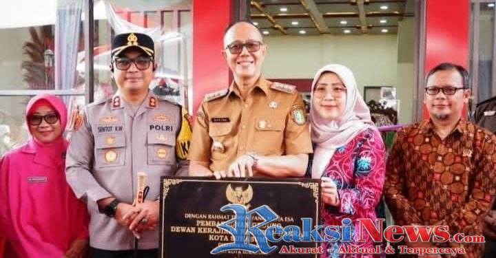Ketua DPRD Kota Sukabumi Menghadiri langsung Peresmian Gedung Dekranasda Kota Sukabumi