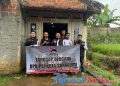 Ketua DPD PSI Kota Sukabumi Tinjau Korban Angin Kencang, Salurkan Bantuan Asbes Baru