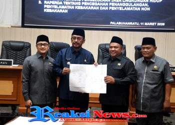 Paripurna Adenda Pengambilan Keputusan Terhadap Dua Raperda Prakarsa DPRD