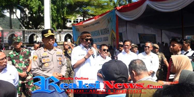 Antusias Masyarakat Padati Gerakan Pasar Murah di Alun-Alun di Palabuhanratu
