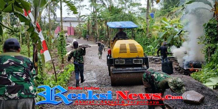 Dari Jalan Tanah Jadi Hotmix, TMMD Kodim 0607 Sukabumi Hadirkan Harapan Baru Warga Parakanlima