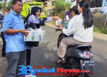 Kolaborasi Guru dan SPPG di Warungkiara, Ratusan Takjil Dibagikan untuk Pengendara