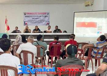 Babinsa Warungkiara Serka Taufik Koramil 2203/Warungkiara Hadiri Musyawarah Desa, Bahas Pembangunan dan Aspirasi Warga