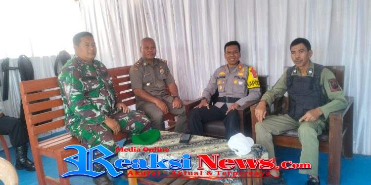 Anggota Koramil 2203/Warungkiara Siaga di Pos Pam Warungkiara Jelang Arus Mudik