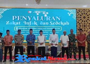 Danramil 2203/Warungkiara Kapten Inf Agus Rahman Hadiri Penyaluran Zakat, Infaq, dan Sedekah untuk 1.000 Warga di Ponpes Assalam Putri