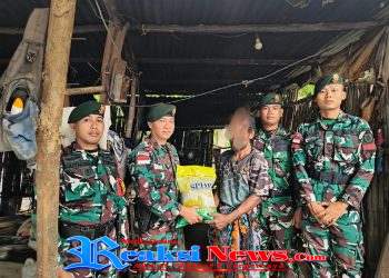 Rebut Hati Masyarakat, Satgas Pamtas Yonarhanud 2 Kostrad Terima 1 Pucuk Senjata Api