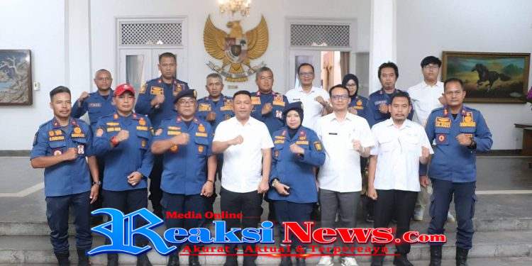 Program Kerja DPKP: Pentingnya Daya Dukung Memadai Bagi Personel Damkar Saat Bertugas