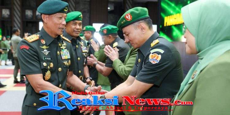 Pangkostrad Hadiri Sertijab Tiga Pangdam dan Kapuskesad