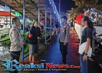 Polsek Baros Pastikan Keceriaan Warga di Pasar Malam Aman dan Kondusif