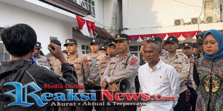Pimpinan DPRD Kota Sukabumi Menerima Unjuk Rasa Mahasiswa PMII Cabang Kota Sukabumi Menyoroti Masalah Sosial di Kota Sukabumi