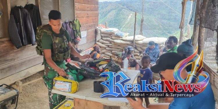 Pos Zanepa Satgas Yonif 113/JS Gelar Komsos dan Yankes Gratis, Peduli Kesehatan Warga Pedalaman