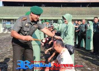 Momen Corp Raport Kenaikan Pangkat, 29 Personel Kodim 0607/Kota Sukabumi di Warnai Mandi Kembang 7 Rupa