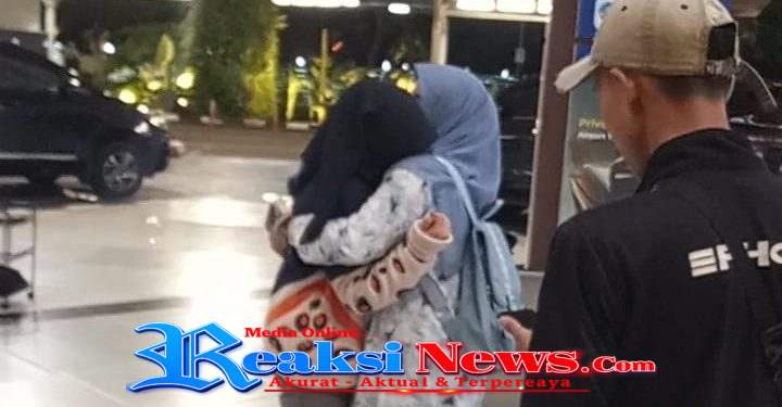 Media DPNews & Reaksi News, Dampingi Keluarga Eri TKW Asal Cisaat Kab Sukabumi ke Bandara Soetta Pulang dari Timur Tengah