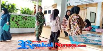 Babinsa Damaraja Sertu Suparno Koramil 2203/Warungkiara Aktif Dampingi Kegiatan Posyandu, Wujud Kepedulian TNI terhadap Kesehatan Warga