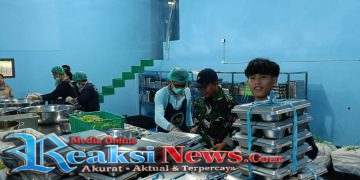 Babinsa Bojongkerta Kopdar Kusdiarto Koramil 2203Warungkiara Dampingi Pendistribusian MBG, Pastikan Berjalan Aman dan Tepat Sasaran