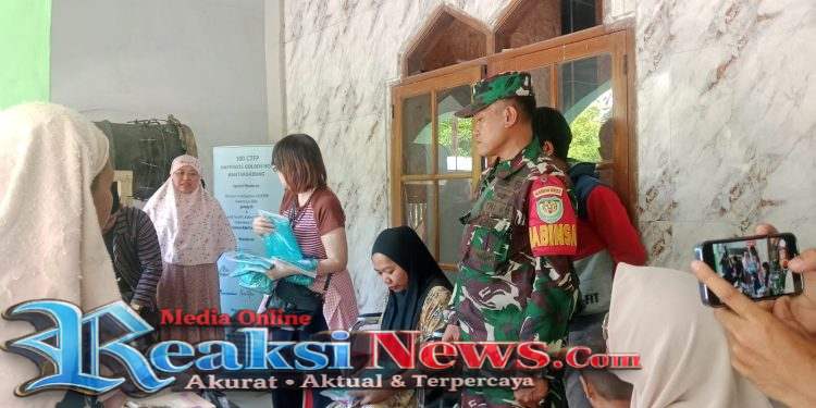 Monitoring Bantuan CTFP, Babinsa Bantargadung Serka Didik Susanto Koramil 2203/Warungkiara Turun Langsung Dampingi Warga Terdampak Pergeseran Tanah