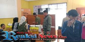 Peltu Andi, Danpos Bantargadung Koramil 2203/Warungkiara Monitoring Pembagian Bansos, 740 KPM Terima Beras dan Minyak