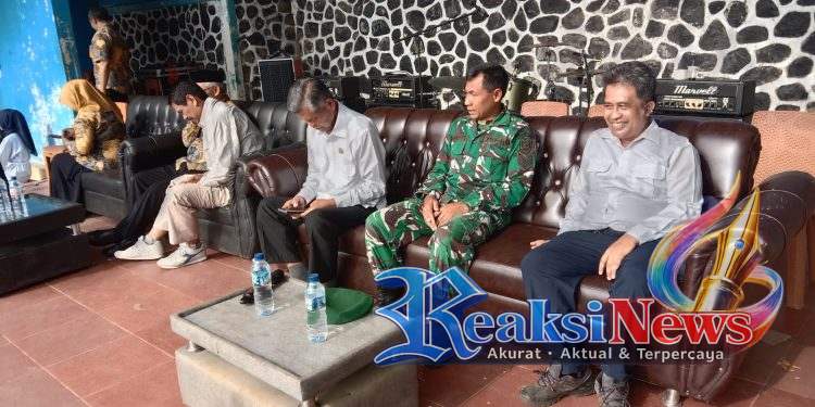 Serma Kismanto Koramil 2203/Warungkiara Hadiri Perpisahan Siswa SMA Negeri 1 Warungkiara, Tanamkan Semangat Disiplin dan Kebangsaan