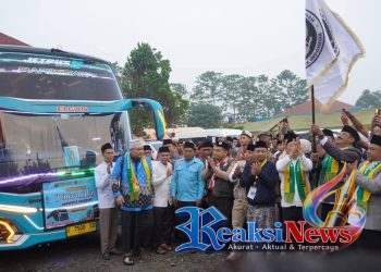 Pelepasan Calon Haji Kloter 13, Bupati Sampain Jaga Kesehatan dan Do’akan Untuk Kebaikan Sukabumi