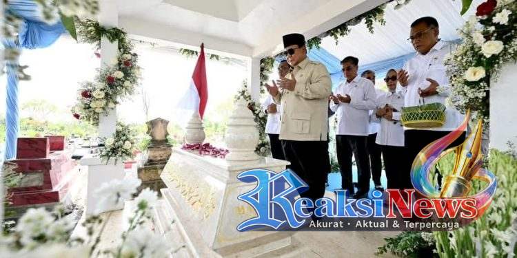 Khidmat dan Penuh Makna, Presiden Prabowo Berziarah ke Makam Marsinah