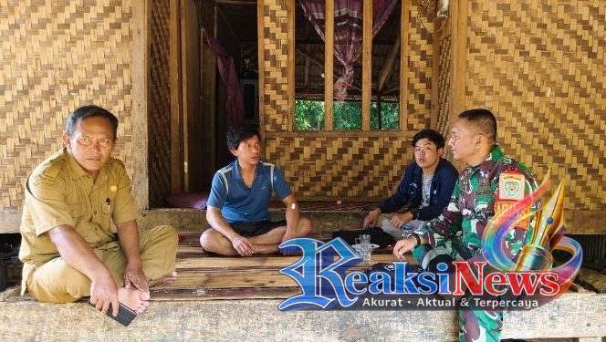 Pererat Sinergi dengan Warga, Serka H. Didik Haryanto Koramil 2203/Warungkiara Gelar Komsos di Desa Sirnajaya