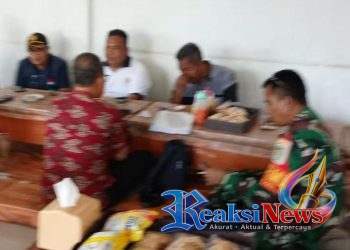 Danramil 2203/Warungkiara Kapten Inf Agus Rahman Giat Komsos Bersama Tokoh Masyarakat Bojongkerta