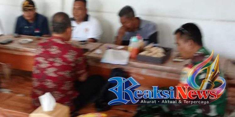 Danramil 2203/Warungkiara Kapten Inf Agus Rahman Giat Komsos Bersama Tokoh Masyarakat Bojongkerta